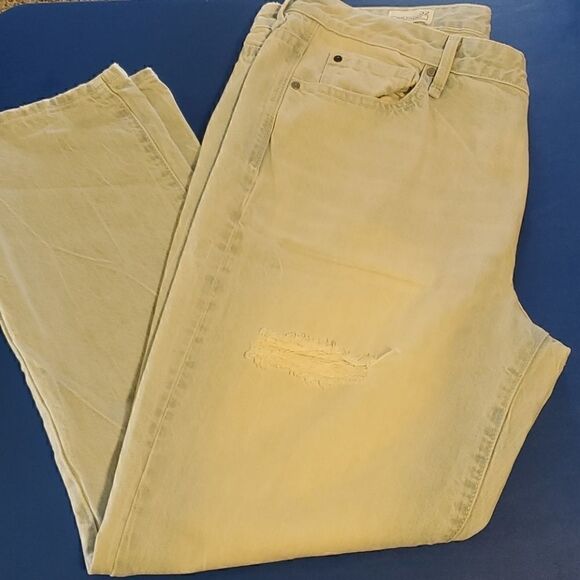 GAP Denim - Gap 1969 women's Lightwash slightly distressed